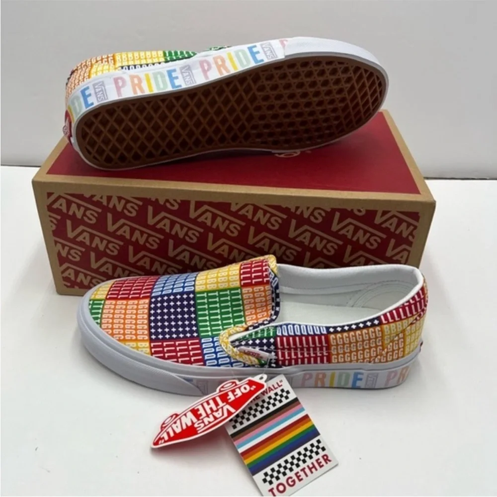 Vans WMNS Multicolor Classic Slip-On (Pride) Multi/True White Sneakers